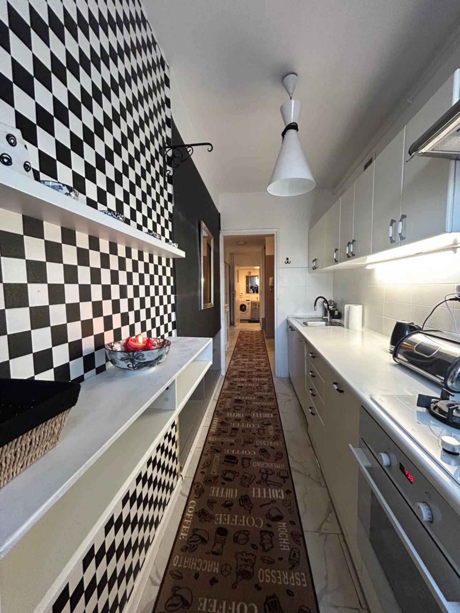 Perfect Location Two Bedrooms With Balkony ワルシャワ エクステリア 写真